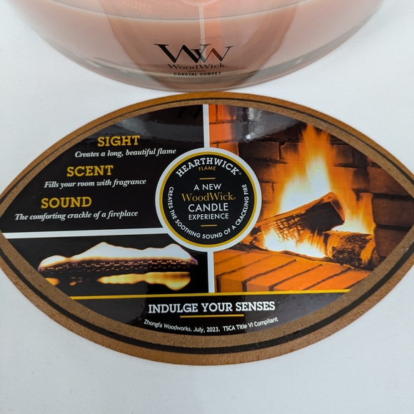 WoodWick Coastal Sunset Candle - Picture 7 of 7